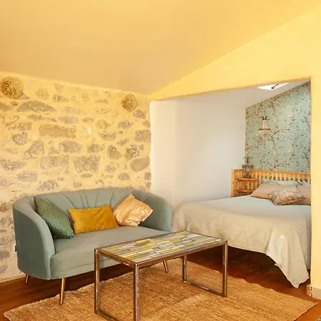 Chapim Azul * Cabrela (Lisbon)