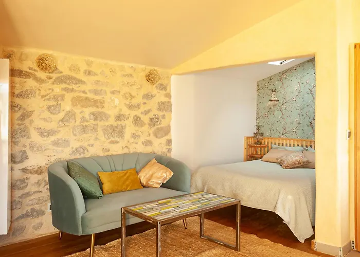 Chapim Azul * Cabrela (Lisbon)