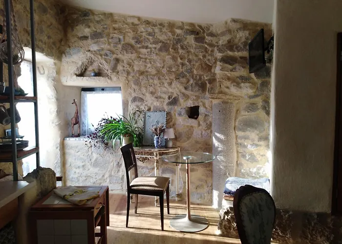 Chapim Azul * Cabrela (Lisbon)